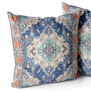 Blue/Gray Decorative‎ Pillow Covers s/2